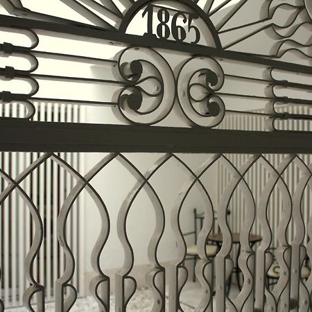 Singular Virgenes Apartment Seville Exterior photo