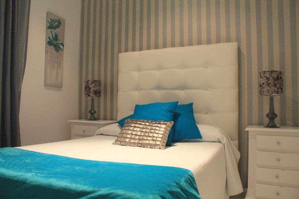 Singular Virgenes Apartment Seville Room photo