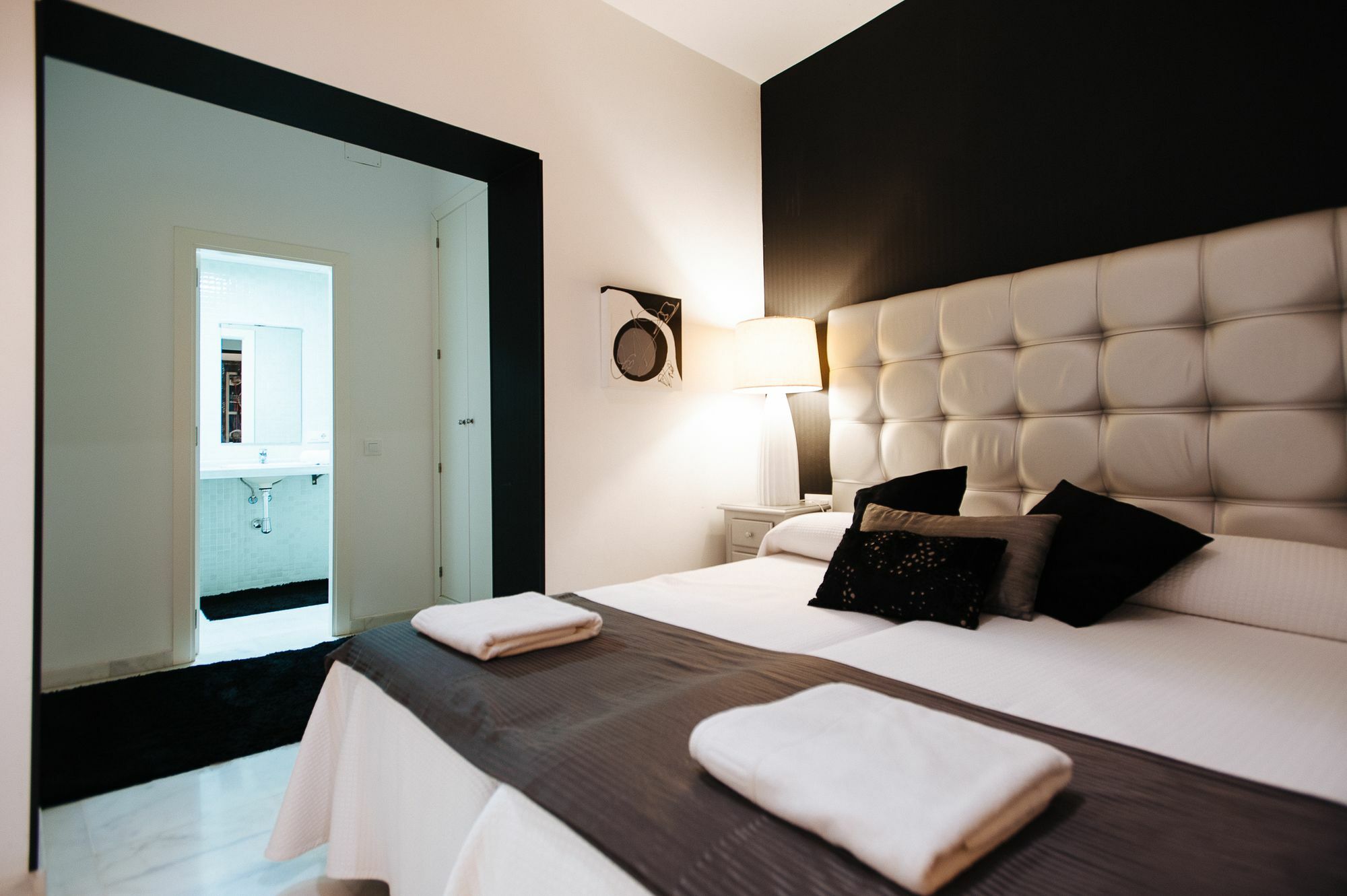 Singular Virgenes Apartment Seville Exterior photo